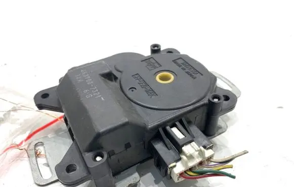 Mitsubishi Grandis Air flap motor/actuator 0637007321
