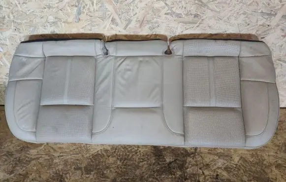Lincoln MKS Rear seat 