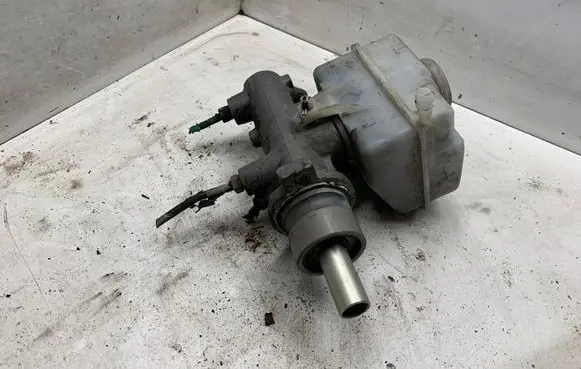 Renault Master II Master brake cylinder 7700314756