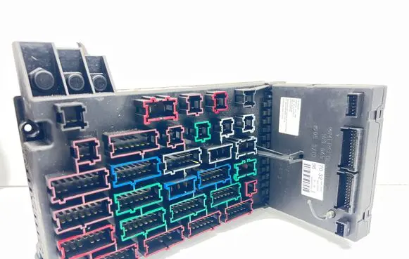 Mercedes-Benz ML W163 Fuse module 1635450205 1635457032