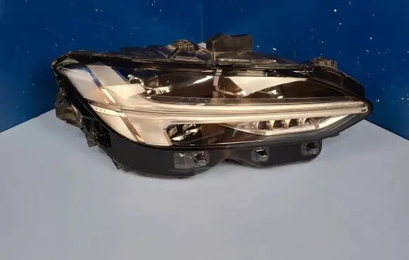 Volvo S90, V90 Headlight/headlamp 31446501 89910227