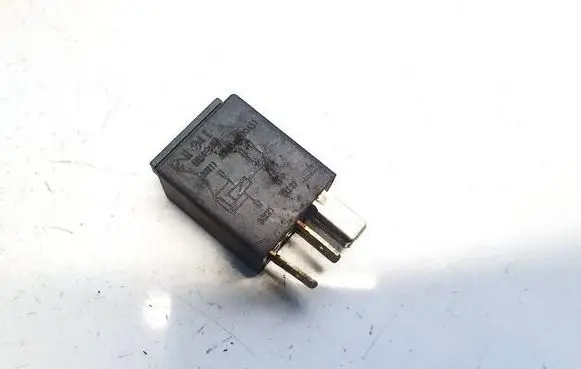 Audi A3 S3 8P Other relay 8Z0951253 395