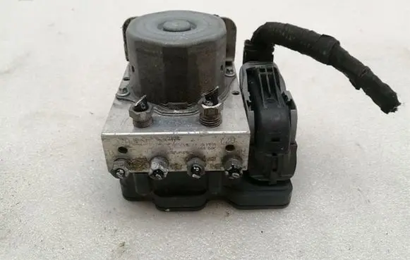 Porsche Boxster 981 ABS Pump 98135575502