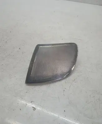 Volkswagen PASSAT B4 Front reflector 185102B