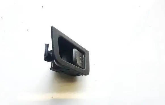 Tailgate opening switch