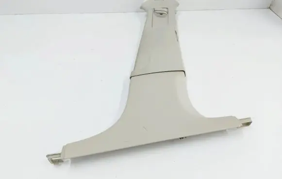 Volvo V60 (B) pillar trim (bottom) 31479219