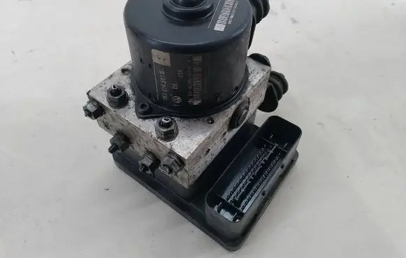 Audi A3 S3 8P ABS Pump