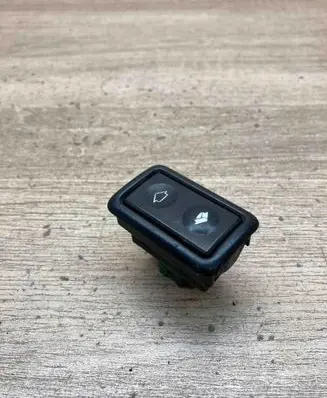 BMW 3 E36 Electric window control switch 8365300
