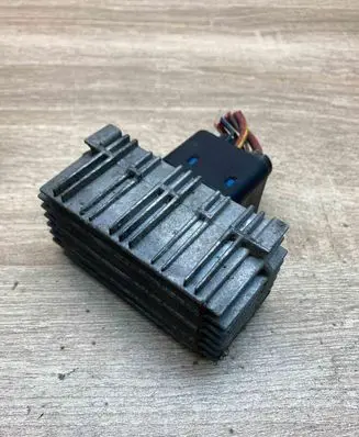 Opel Astra H Glow plug pre-heat relay 55353011 51299014