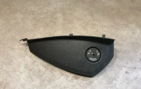 BMW 1 F20 F21 Dashboard side end trim 9205405