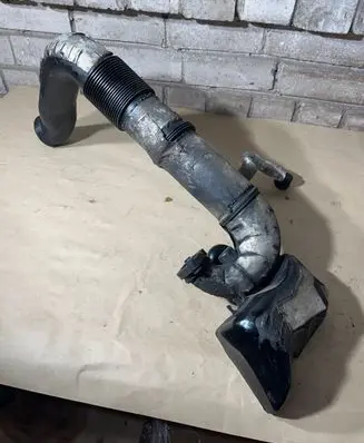 Ford Focus Intercooler hose/pipe 3M519A673HG 6652A