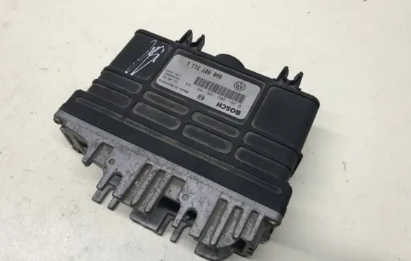Volkswagen PASSAT B4 Engine control unit/module 8A0907311L 0261203188 0261203189