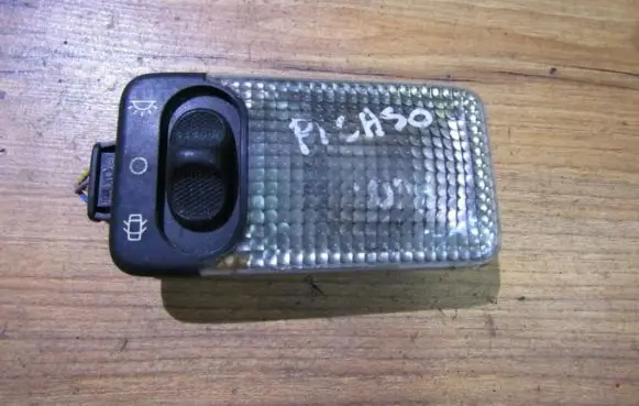 Citroen Xsara Picasso Rear seat light