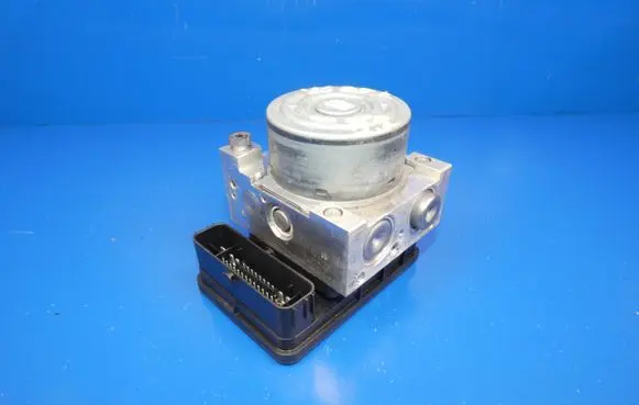 Mercedes-Benz C W205 ABS Pump A2054313712 10039946544