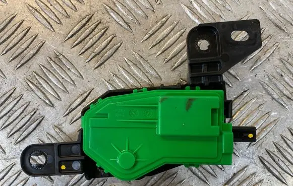 Hyundai i30 Fuel tank cap lock motor 