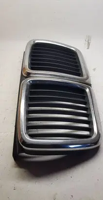 BMW 7 E32 Front grill 19086970