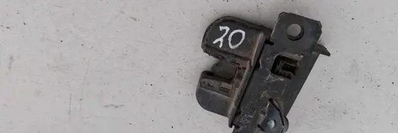 Volkswagen Caddy Loading door lock 2K0827505