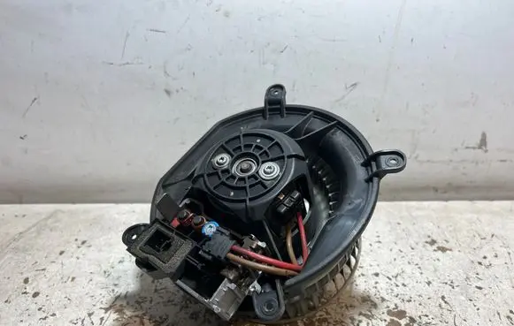 Mercedes-Benz E W211 Heater fan/blower A2308216351 060131 9140010471