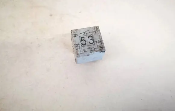 Volkswagen Golf V Other relay 141951253b 20240072