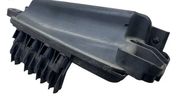 Vacuum air tank