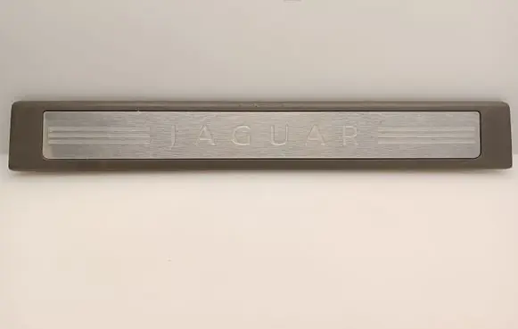 Jaguar XF X250 Front sill trim cover 9X2313201AF