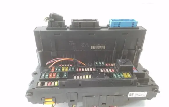 BMW 5 F10 F11 Fuse module 921086101 9210861