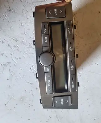 Toyota Avensis T250 Climate control unit 5590005281