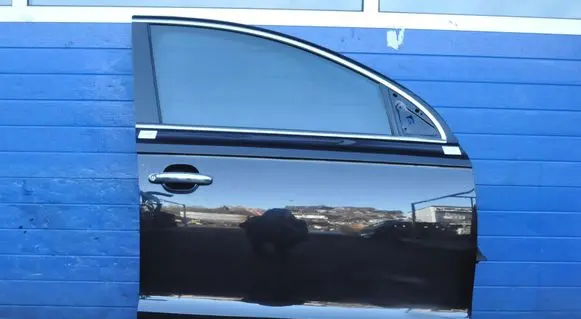 Audi Q7 4L Front door 