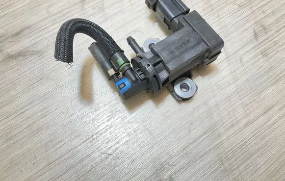 Ford Focus ST Turbo solenoid valve 9808206880