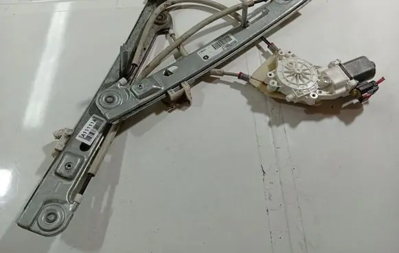 Dodge Caliber Sliding door window regulator with motor 05074799AAE 05074799AA-E