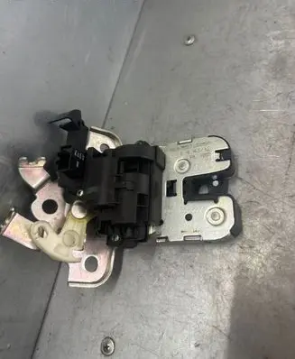 Audi A6 S6 C7 4G Tailgate/trunk/boot lock/catch/latch 8K9827505A