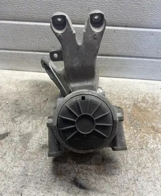 Audi A4 S4 B8 8K Engine mounting bracket 8K0199308CA