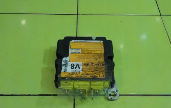 Nissan Juke I F15 Airbag control unit/module 0285012905