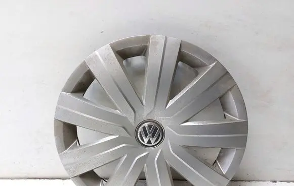 Volkswagen Jetta VI R12 wheel hub/cap/trim 5C0601147D