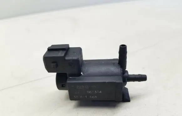 Volvo V70 Vacuum valve 30611668