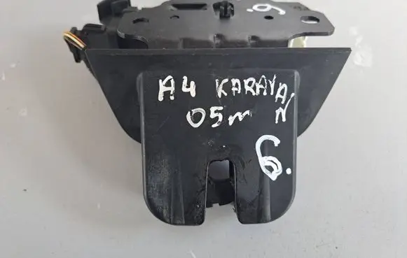 Audi A4 S4 B7 8E 8H Tailgate/trunk/boot lock/catch/latch 8P4827505B