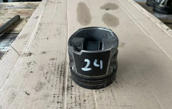 Renault Master III Piston 85L145