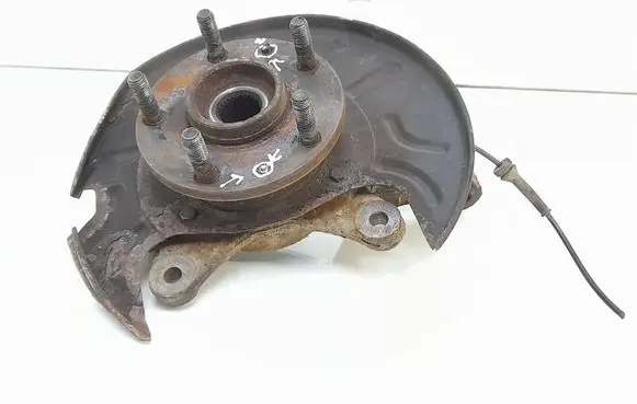 Land Rover Freelander Front wheel hub spindle knuckle