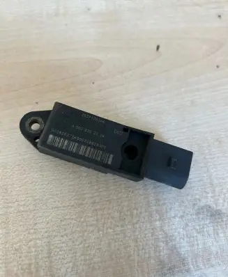 Mercedes-Benz E W211 Airbag deployment crash/impact sensor A0028202726