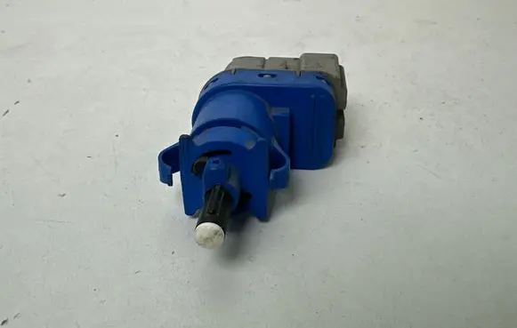 Ford Mustang VI Brake pedal sensor switch 8T4T9G854AA