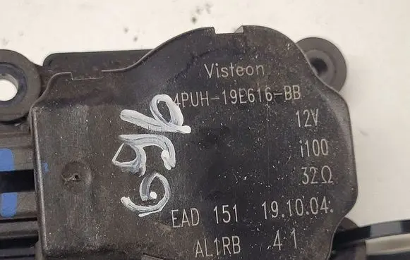Citroen C5 Air flap motor/actuator 4PUH19E616BB