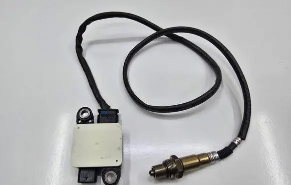 Volkswagen Transporter - Caravelle T6 Lambda probe sensor 04L906261G