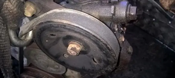 Mazda 626 Power steering pump