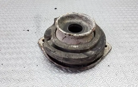 Audi A4 S4 B5 8D Coil spring/strut mount 