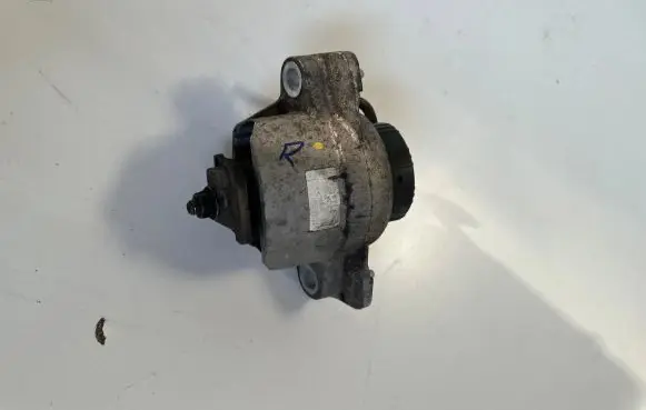 Jaguar XE Engine mount vacuum valve 