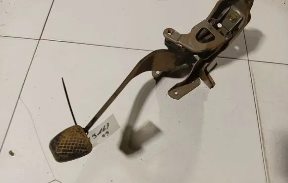 Honda HR-V Brake pedal 