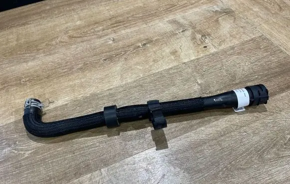 Land Rover Discovery Sport Engine coolant pipe/hose K8D28B504AB C91444 172019
