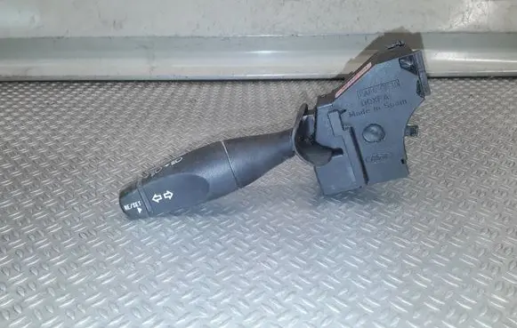 Ford Fusion Indicator stalk 6S6T13335AA