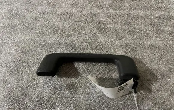 Mitsubishi Outlander Rear interior roof grab handle