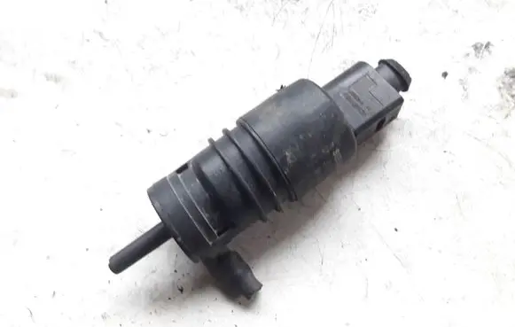 Honda Civic Windscreen/windshield washer pump 3043126